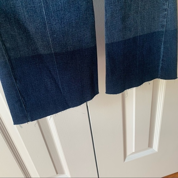 Spanx Cropped Flare Jeans Medium Wash - Picture 4 of 8